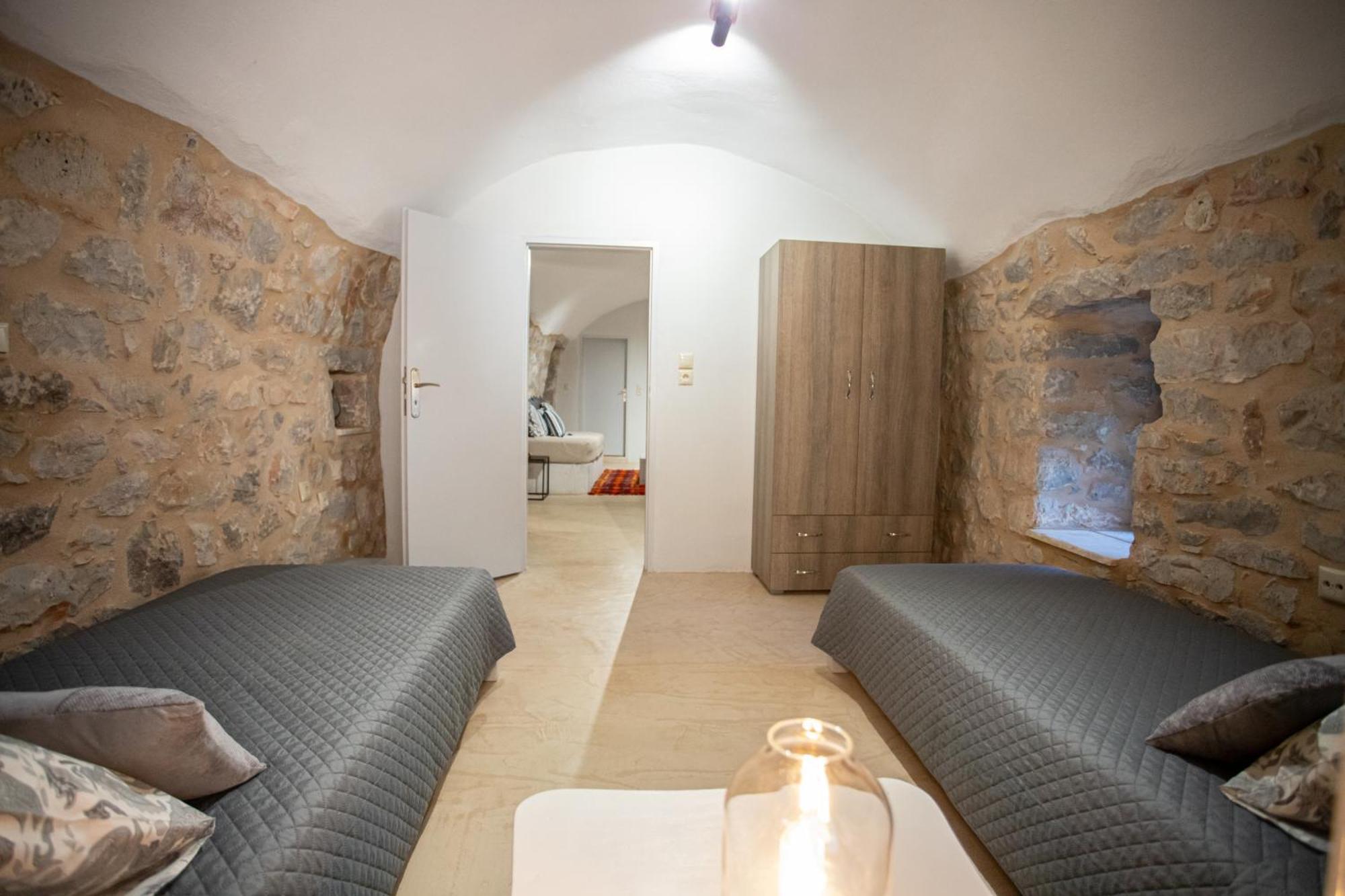 Stenorougi Charias Kharia Room photo