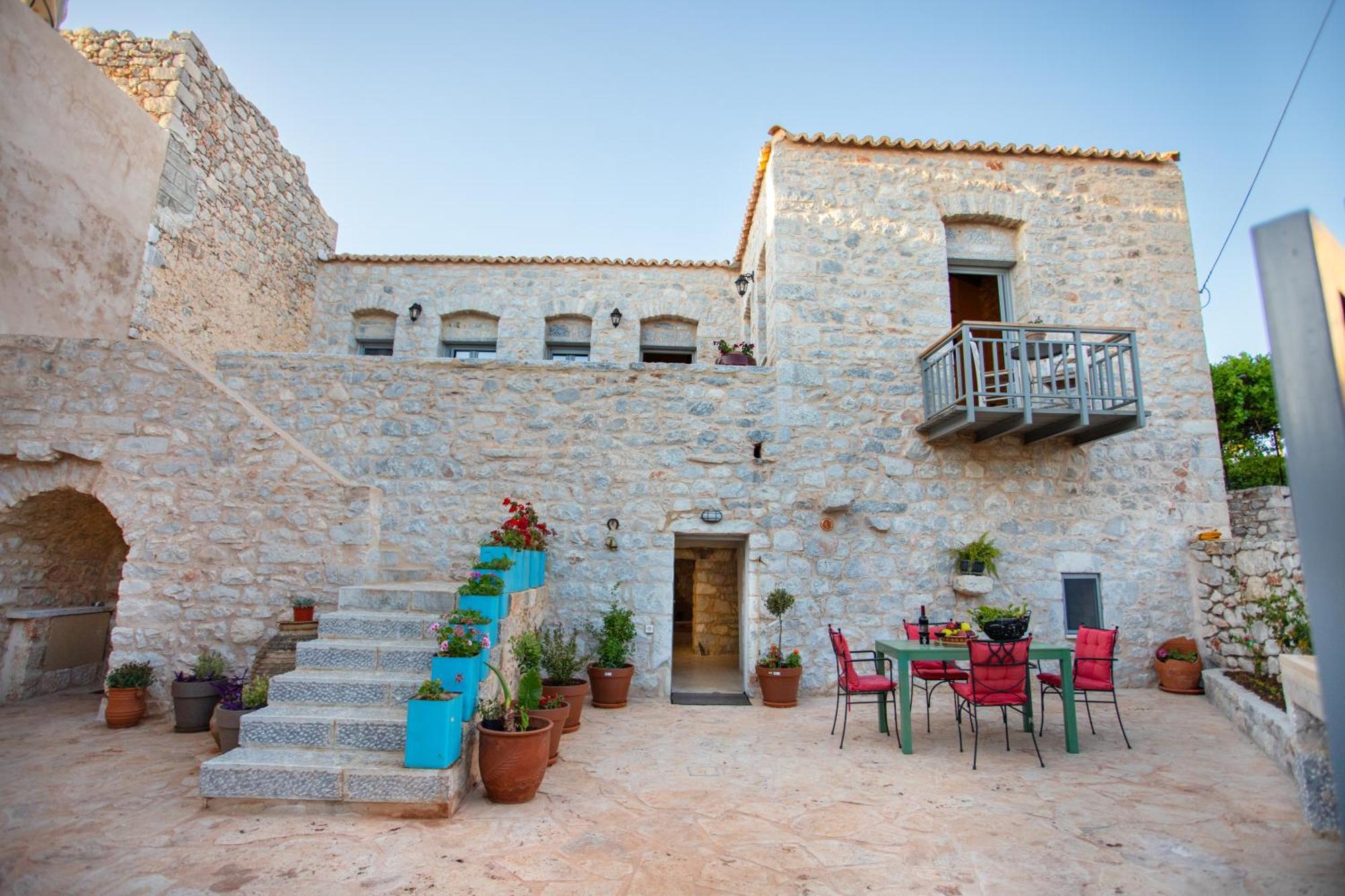 Stenorougi Charias Kharia Exterior photo